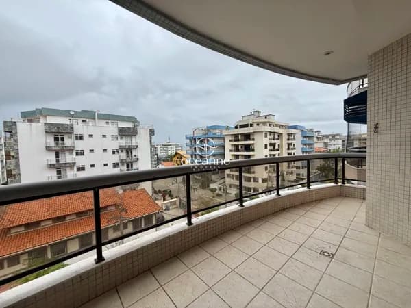 Apartamento Alto Padrão na quadra da Praia do Forte