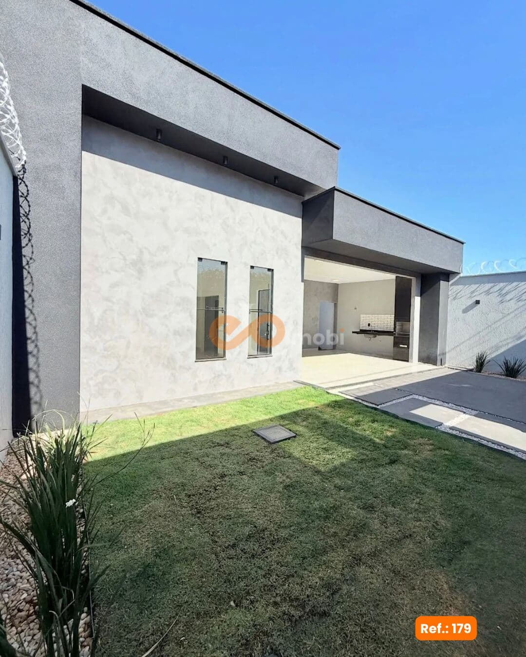 Casa sozinha no lote 3/4