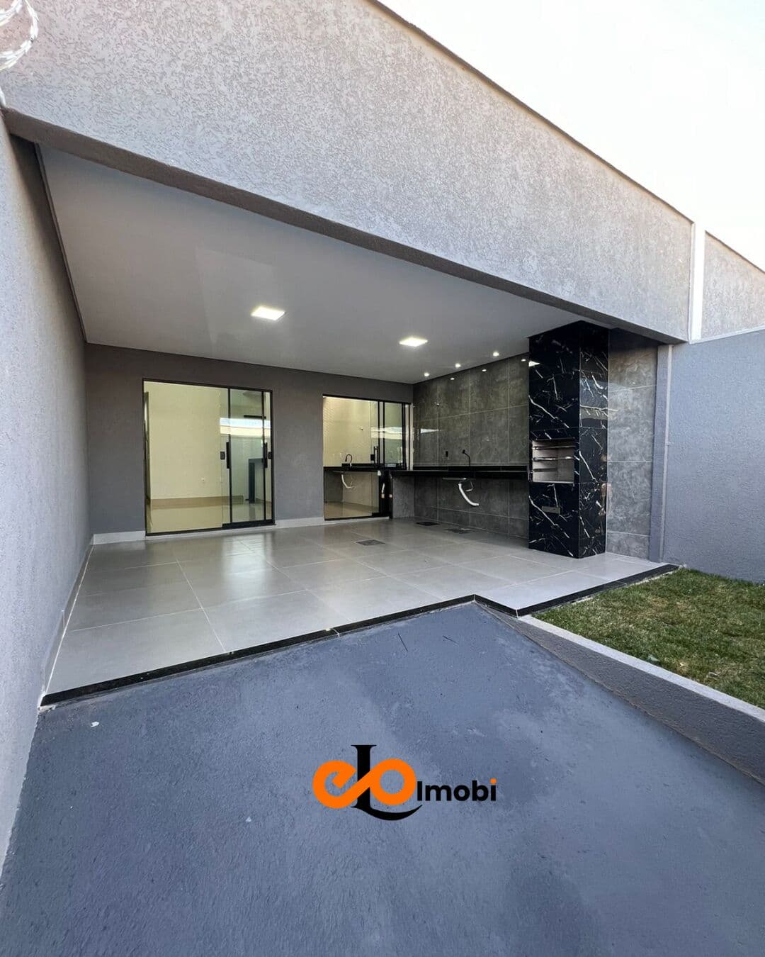 Casa Padrão 3/4 sendo uma suíte com closet