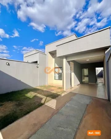 Casa 2/4 sendo uma suíte