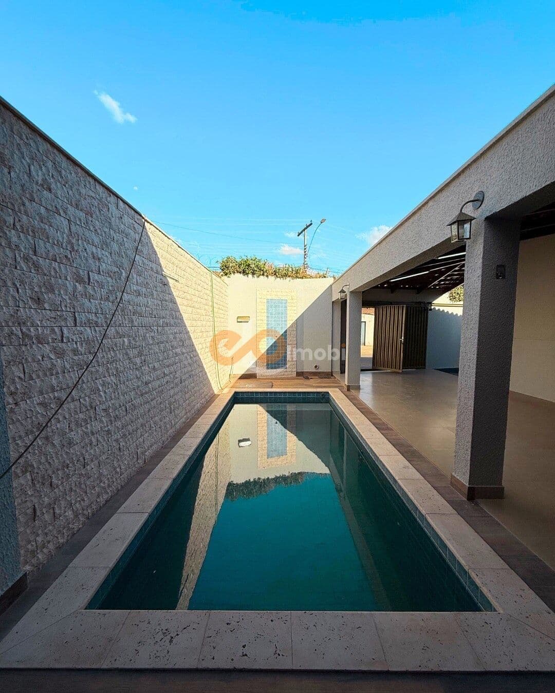 Casa de 3/4 com piscina