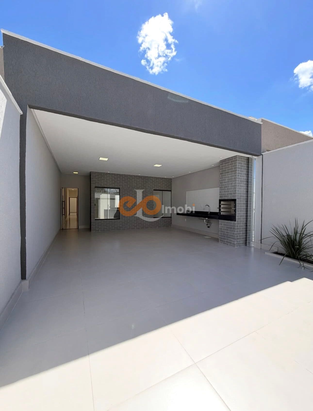 Casa Térrea de 3/4 sendo uma suíte master e duas americanas