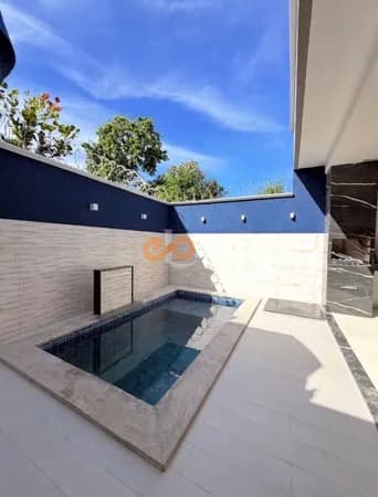 Casa Térrea com piscina no centro da cidade