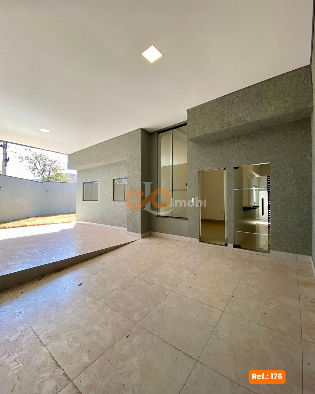 Casa 3/4 sendo uma suite