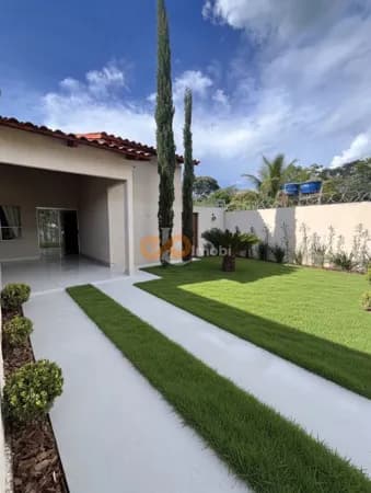 Casa de 2/4 em Condomínio