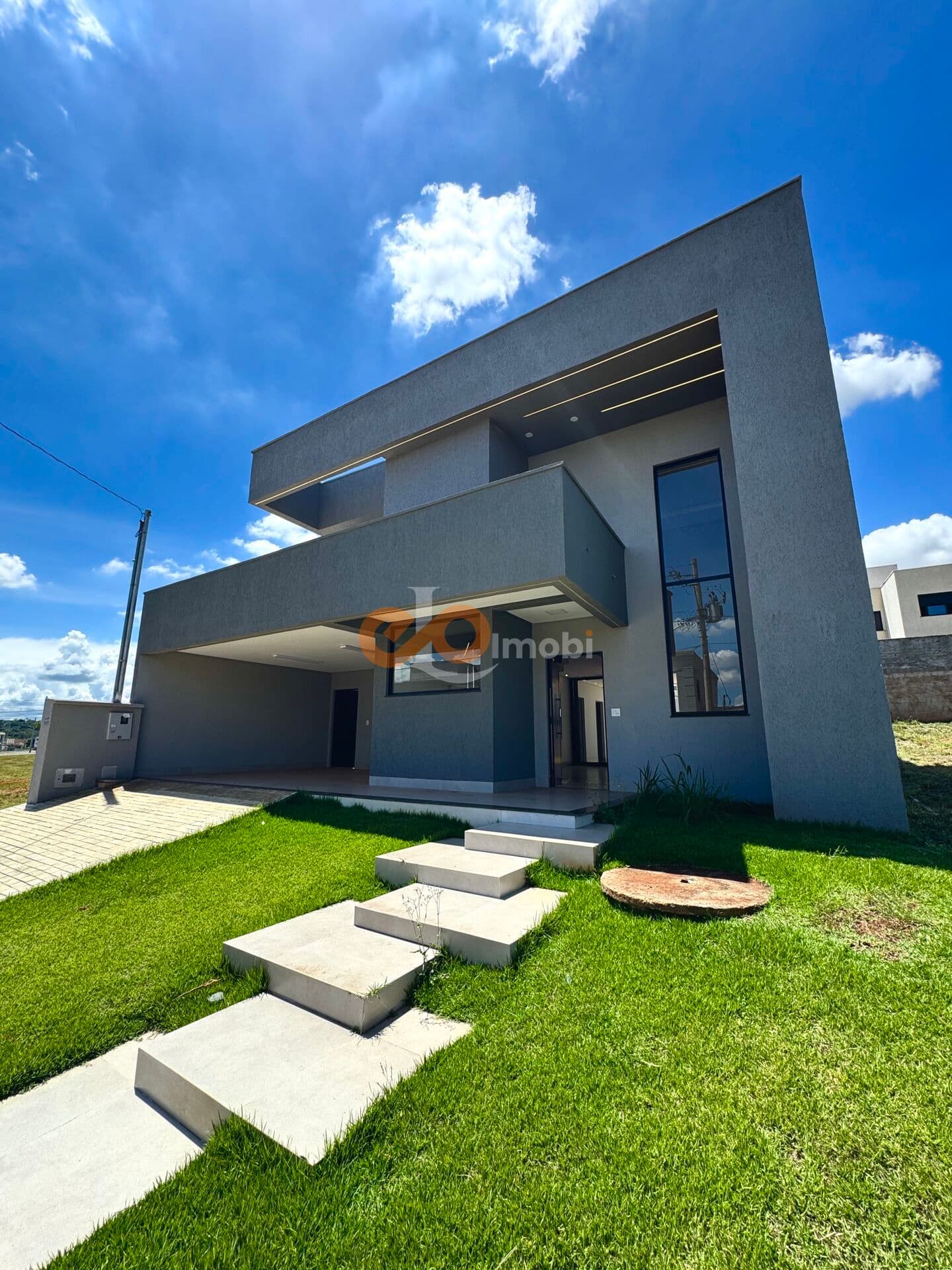Sobrado em Senador Canedo - Jardins Capri