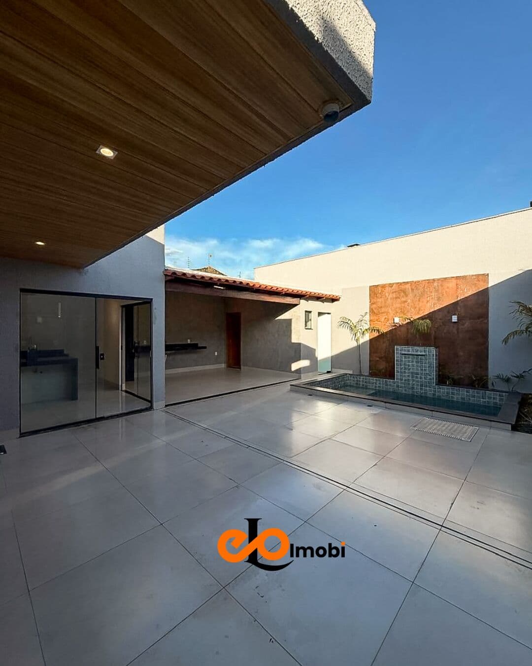 Casa Térrea 3/4 sendo uma suíte