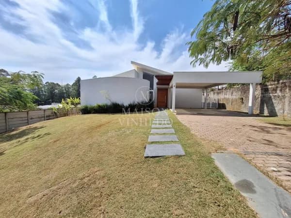 Casa térrea em Condomínio a venda