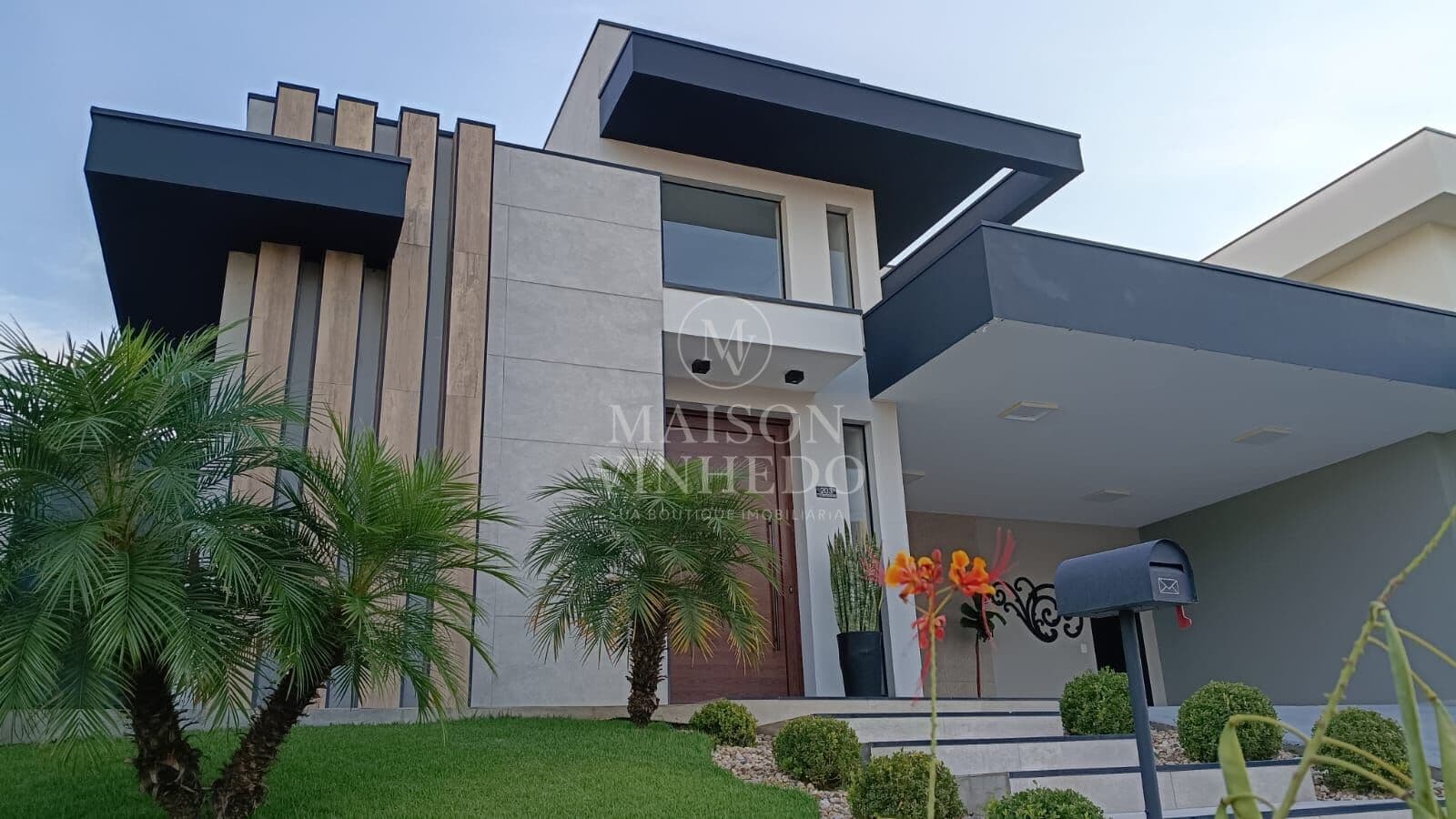 Elegante casa de alto padrão para venda no condomínio Recanto das Palmas em Vinhedo/SP
