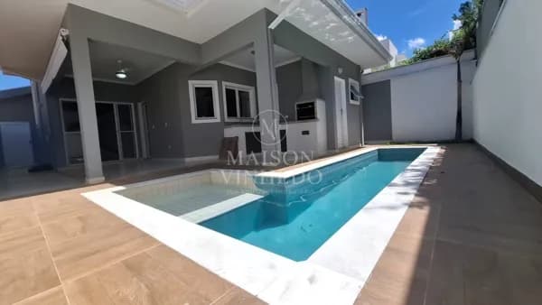 Casa em Condomínio a venda