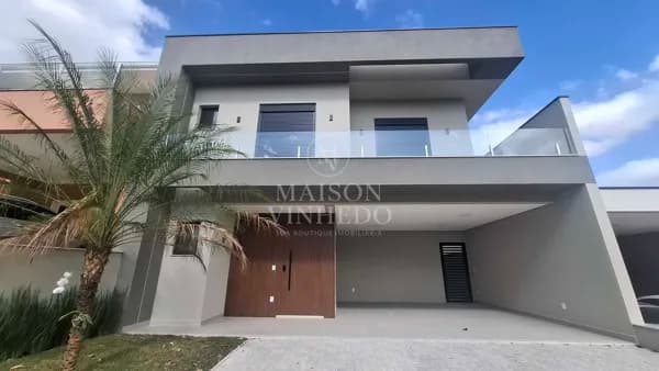 Casa nova com 4 suites em condominio fechado em Vinhedo