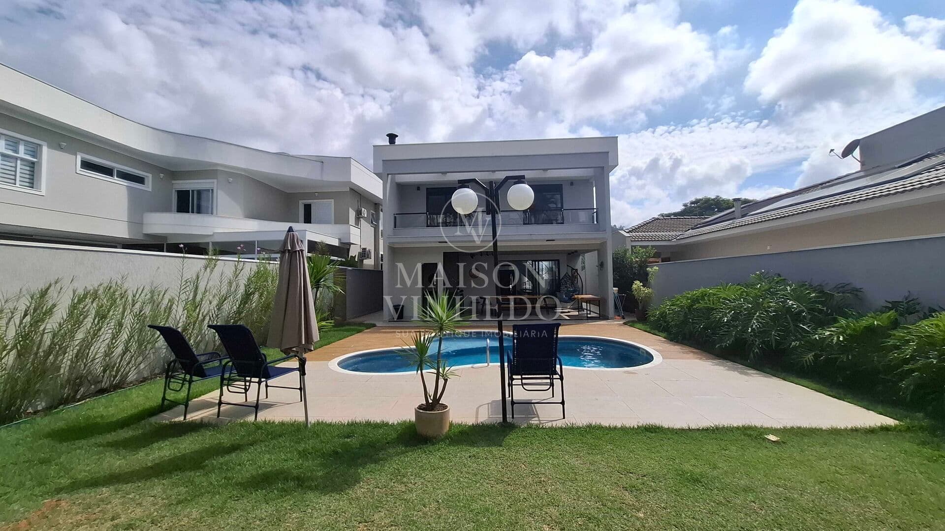 Casa Moderna com 3 Suítes e Lazer Privativo no Reserva dos Vinhedos a venda