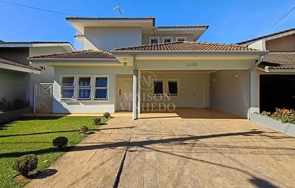 Casa para locação em Condominio fechado com lazer e localização privilegiada