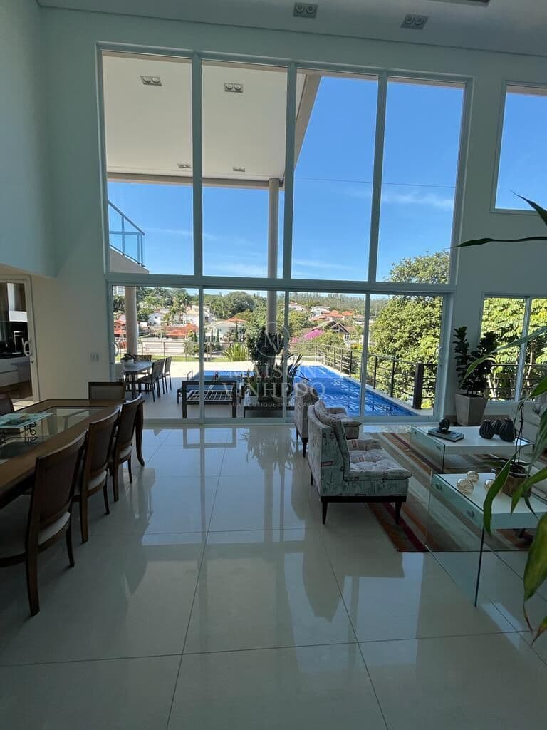 Alto padrão no Marambaia - 4 suites, elevador e vista para o lago a venda