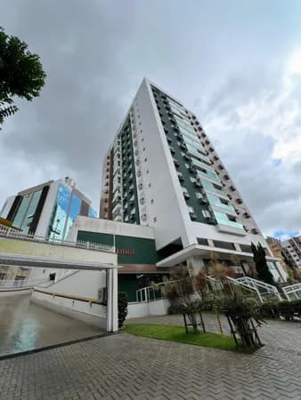 Apartamento mobiliado, 91,56 m², 03 quartos (01 suíte e 01 transformado em closet)