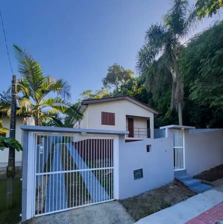 Casa pronta pra morar no Morro Estevão
