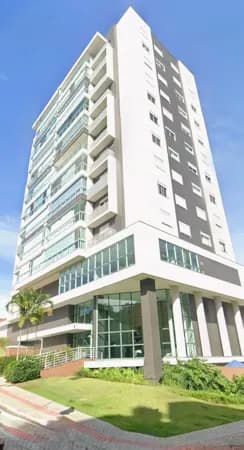 Apartamento mobiliado de 03 quartos sendo 01 suíte no Centro