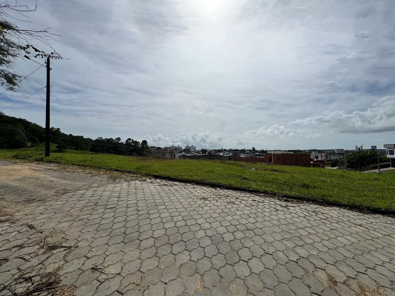 Terreno em Loteamento com 425m² lote 03 quadra T
