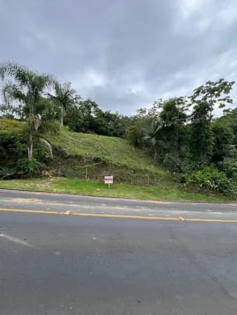 Terreno de 408m² no Lote 06