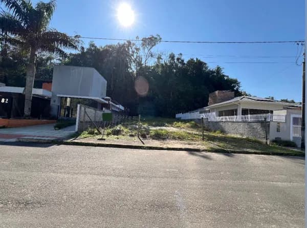 Terreno de 480m² no bairro Santa Catarina