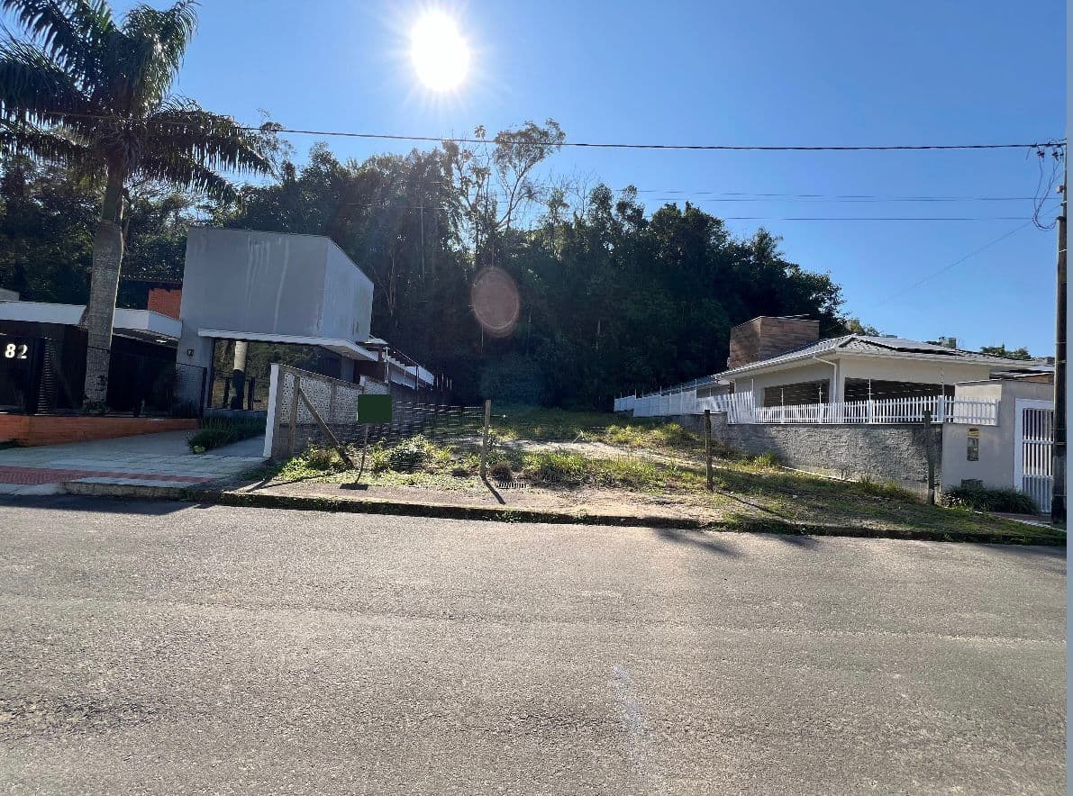 Terreno de 480m² no bairro Santa Catarina