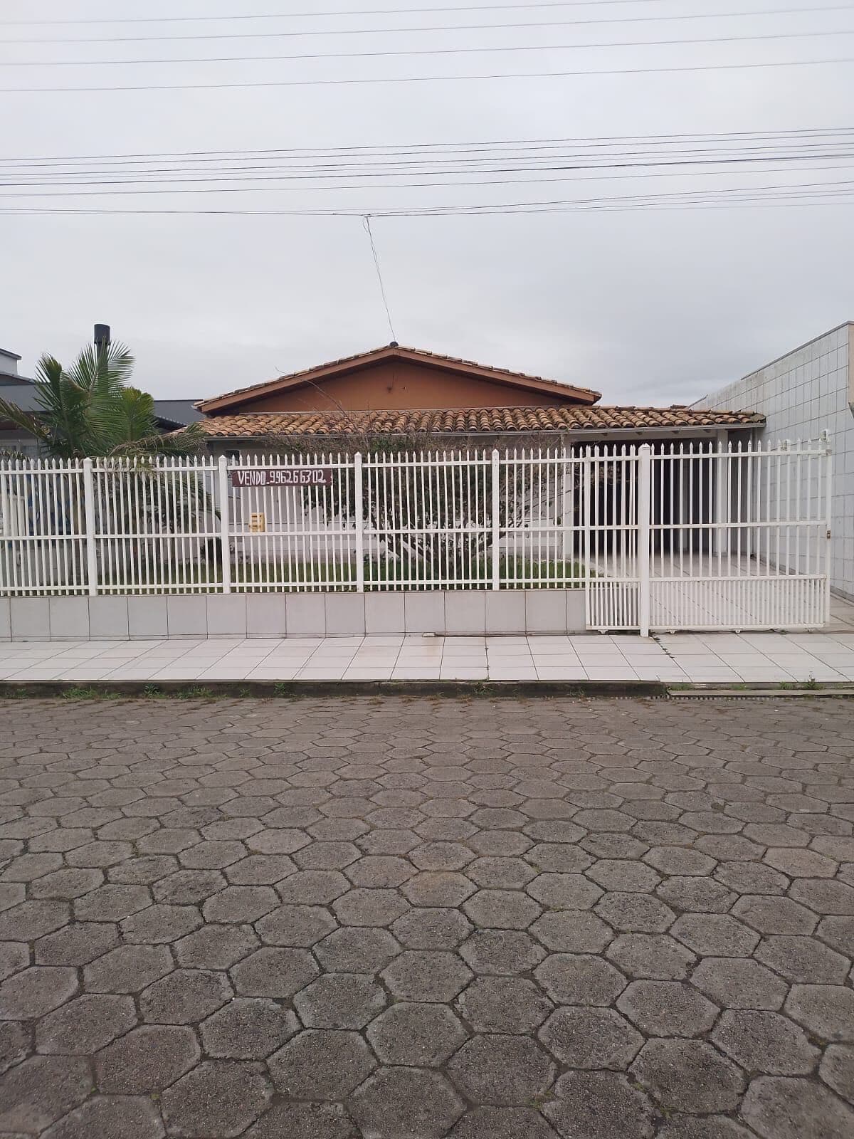 Casa com terreno de 288m²