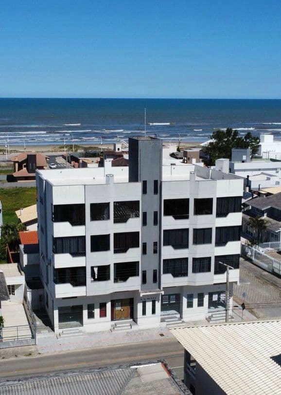 Apartamento completo bem localizado perto do mar