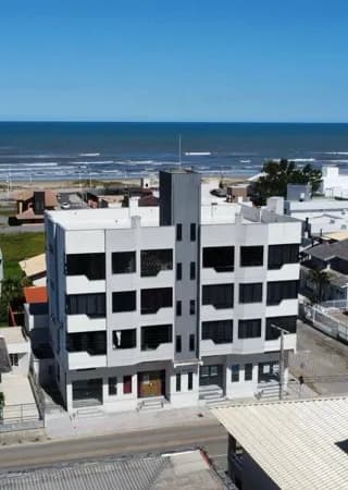 Apartamento completo bem localizado perto do mar