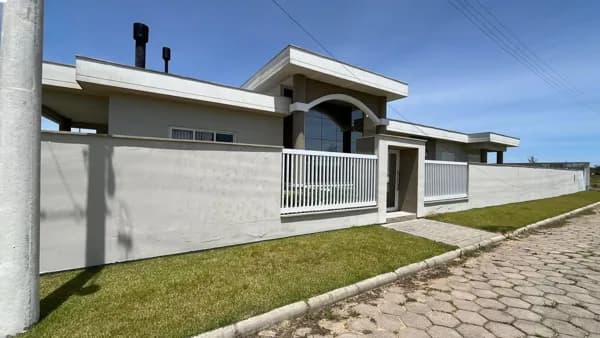 Casa Alto Padrão com 03 suítes e 04 banheiros