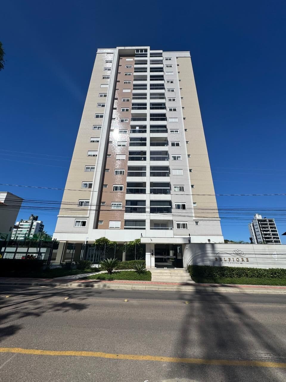 Apartamento de Alto Padrão com 03 suítes e área gourmet