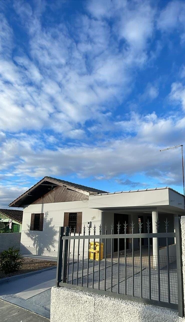 Casa no Centro de Cocal do Sul com negociação facilitada