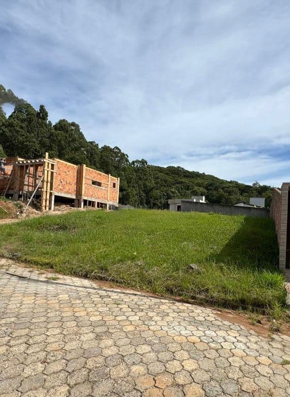 Terreno em Loteamento com 450m² lote 14 quadra T