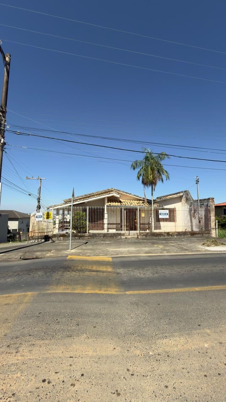 Casa de 04 quartos sendo 02 suítes em um terreno de 397m²