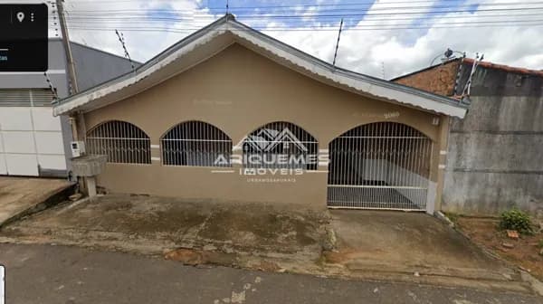 🏡 Casa Ampla à Venda – Excelente Localização