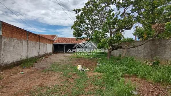 🏡 Casa com Amplo Terreno e Ótimo Potencial!