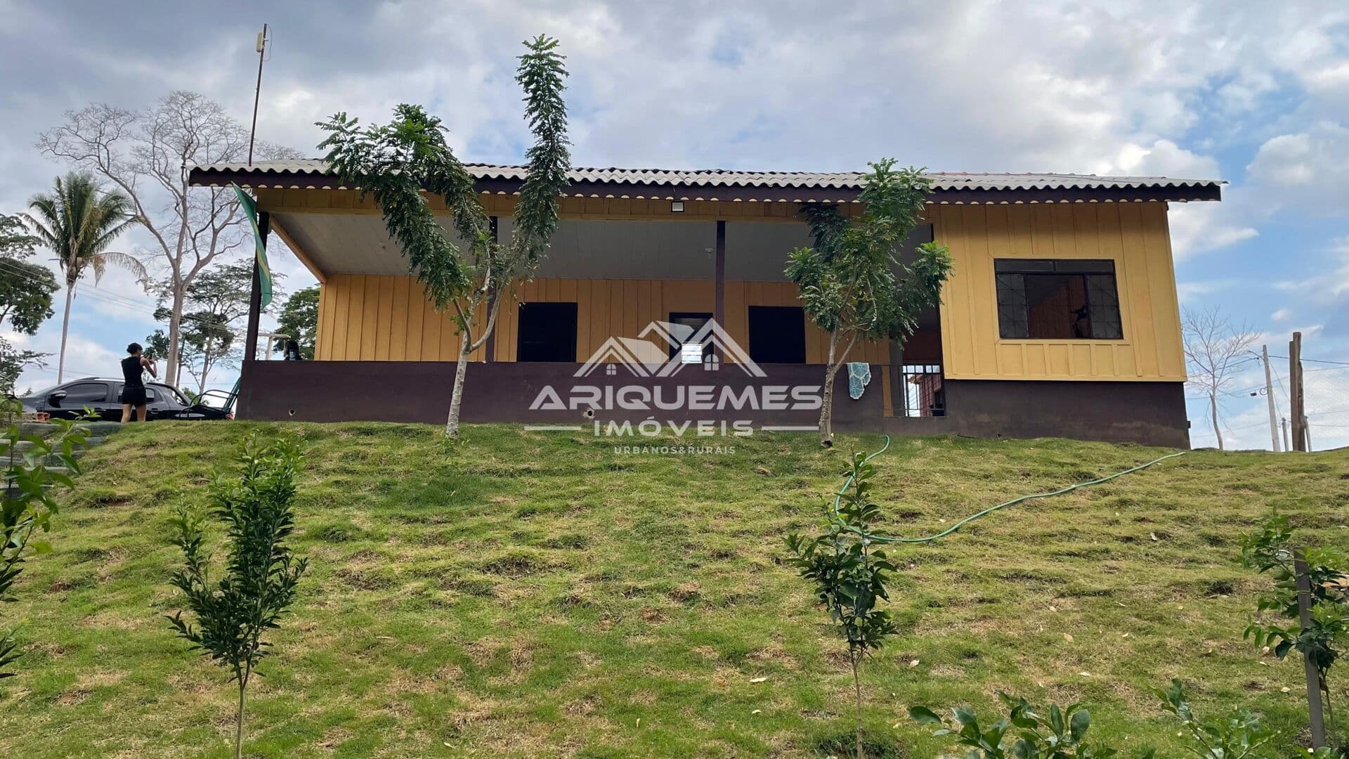🌿 Chácara em Condomínio – Ampla Área e Edificação de 60m²