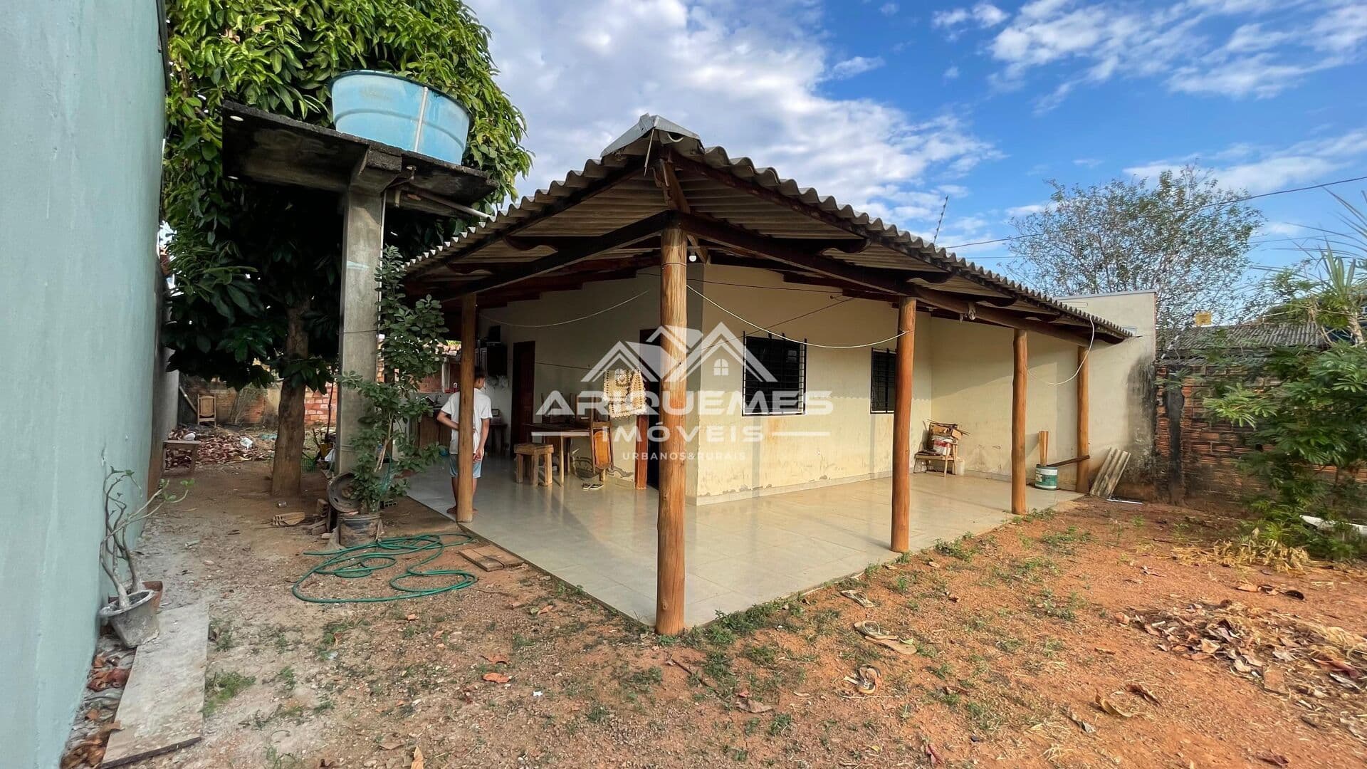 Terreno 12x30 com Casa Usada – Ótima Localização
