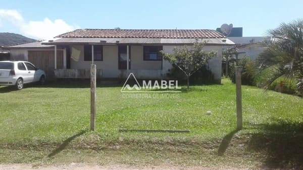 Casa à venda no bairro Ambrósio em Garopaba/SC