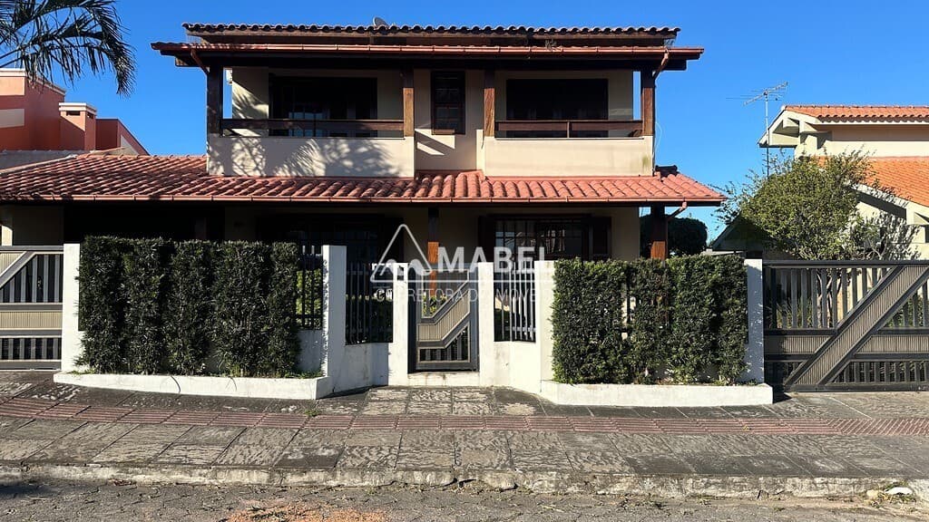 Casa à Venda no Centro de Garopaba-SC