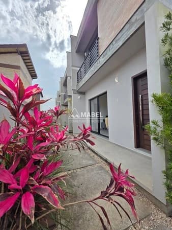 Sobrado à venda no bairro Campo D'una em Garopaba/SC