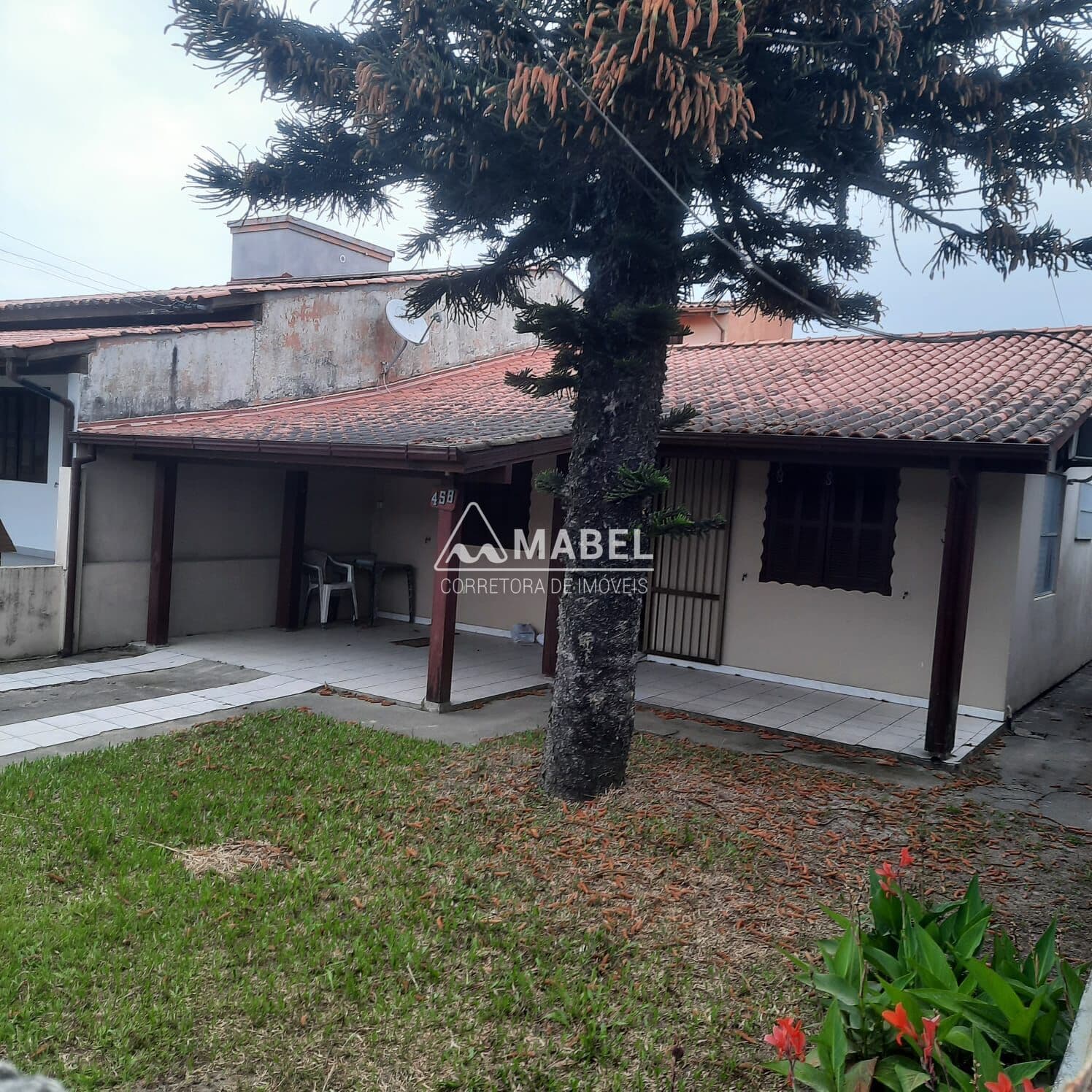 Casa à venda no Centro de Garopaba/SC