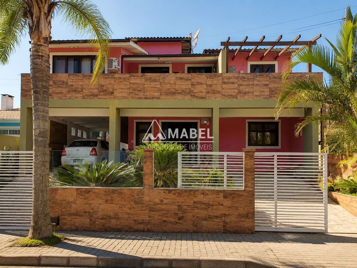 Casa com Piscina em Garopaba/SC