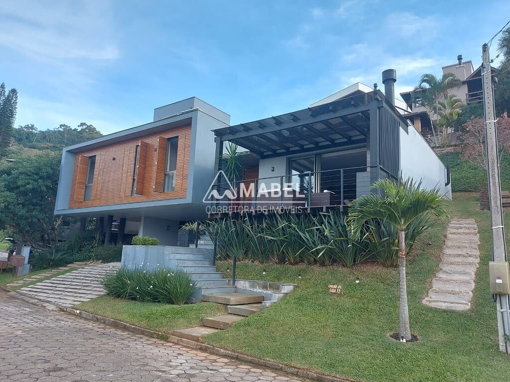 Casa à venda no bairro Morrinhos em Garopaba/SC
