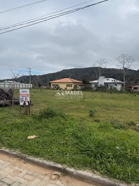 Terreno à venda no bairro Encantada em Garopaba/SC