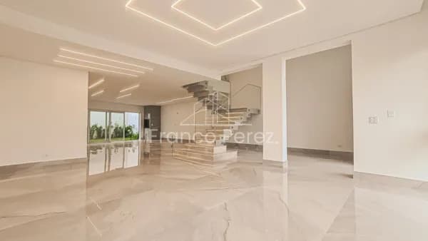 Casa em Condomínio Fechado no Santa Cândida | 350 m², 3 Suítes e Lazer Completo