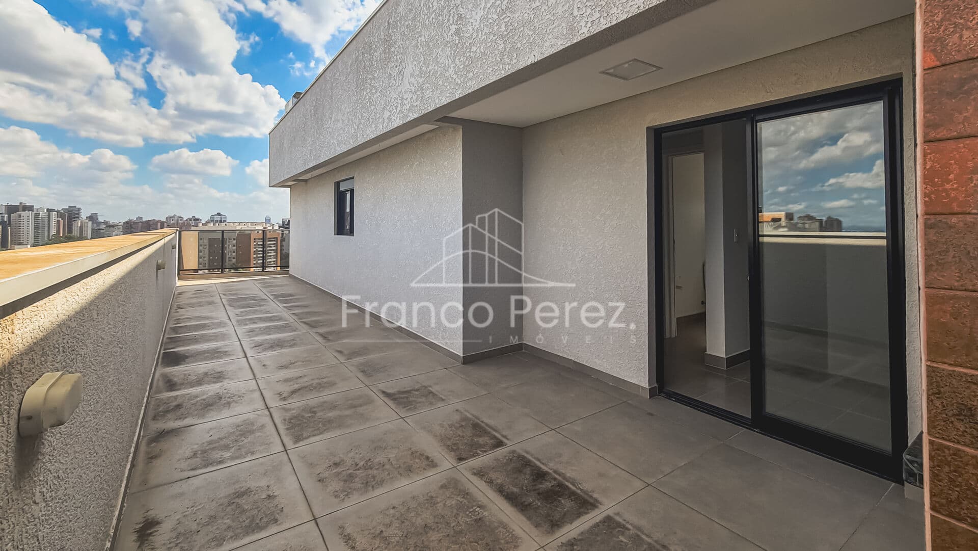 Cobertura duplex com 3 suítes e terraço com churrasqueira à venda no Boa Vista
