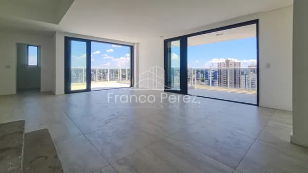 Cobertura Duplex com 193m², 3 Suítes e 3 Vagas de Garagem — Portaria 24h