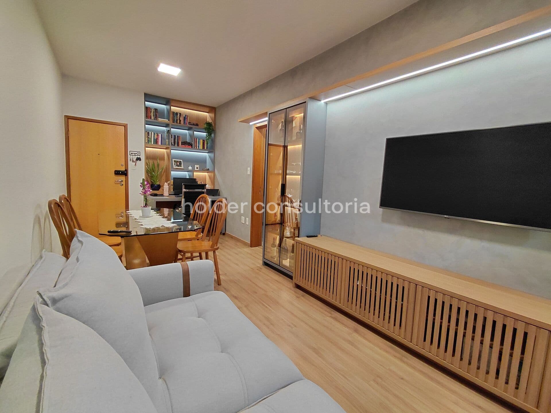 Apartamento Com área externa em Granbery, Juiz de Fora/MG