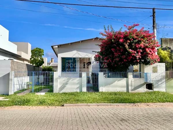 3 casas no mesmo terreno