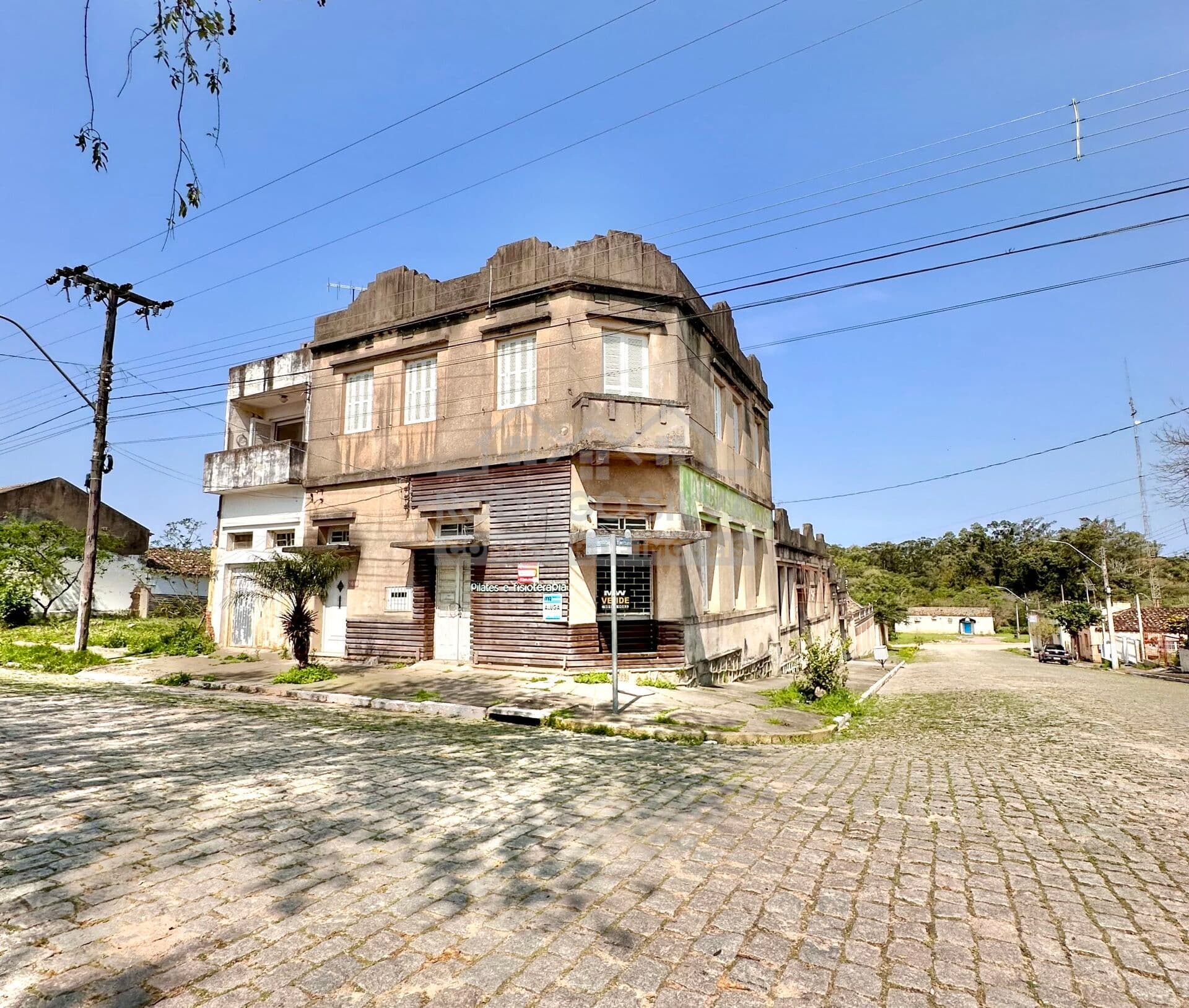 Prédio Comercial e Residencial